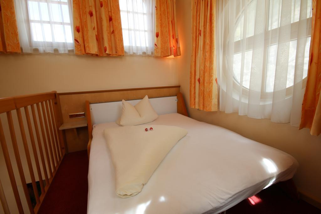 Hotel Gasthof Neuner Имст Экстерьер фото